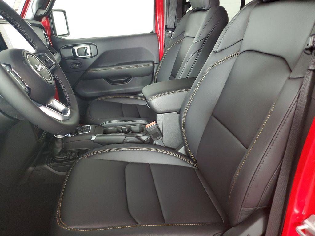 new 2025 Jeep Wrangler car, priced at $52,450