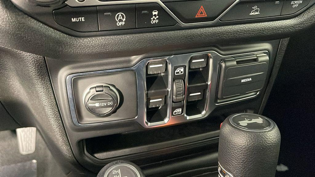 new 2025 Jeep Wrangler car, priced at $40,150