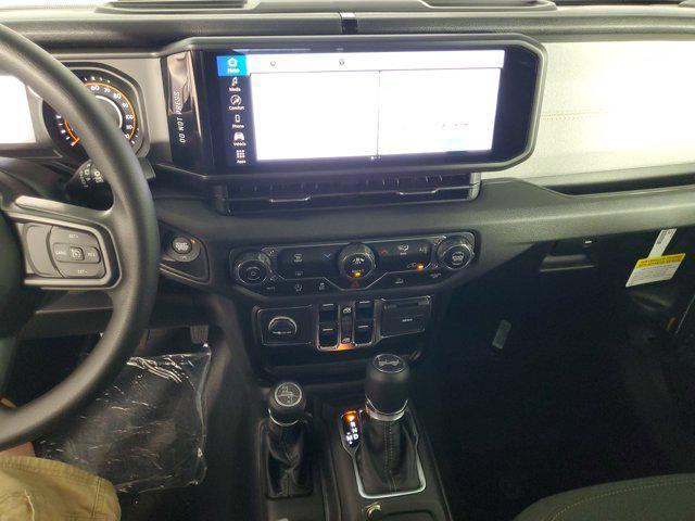 new 2025 Jeep Wrangler car, priced at $44,570