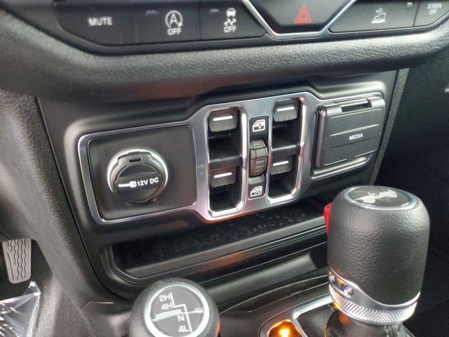 new 2025 Jeep Wrangler car, priced at $44,570