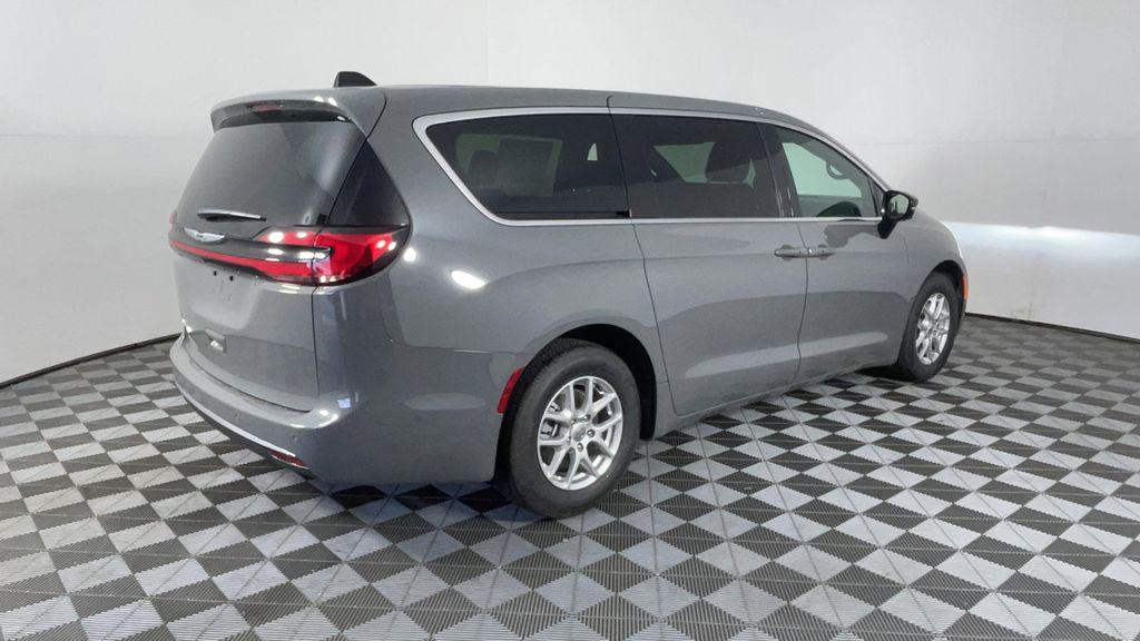 new 2025 Chrysler Pacifica car, priced at $40,650