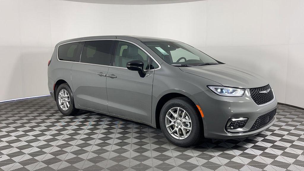 new 2025 Chrysler Pacifica car, priced at $40,650