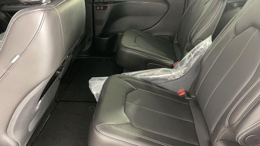new 2025 Chrysler Pacifica car, priced at $40,650