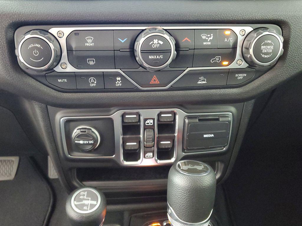 new 2025 Jeep Wrangler car, priced at $37,400