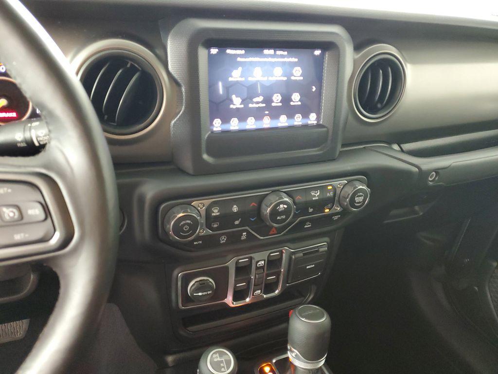 used 2020 Jeep Gladiator car, priced at $25,463