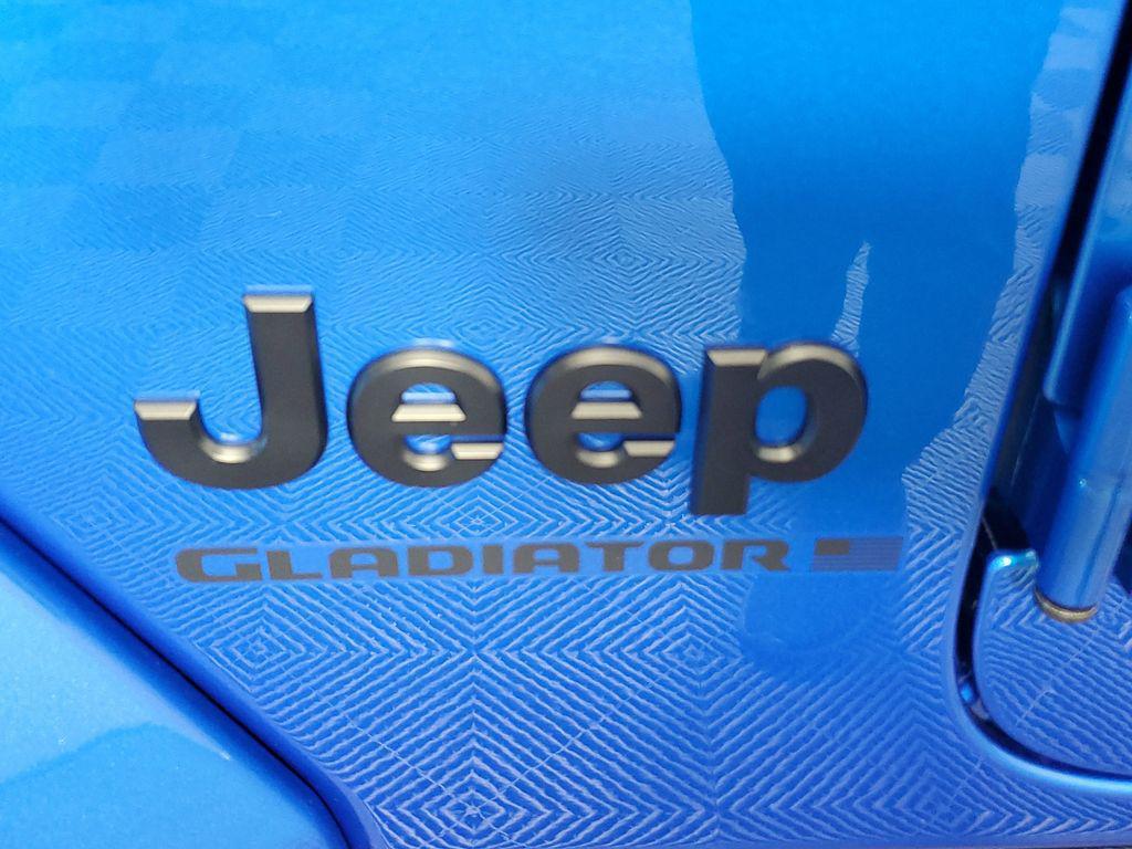new 2025 Jeep Gladiator car, priced at $45,750