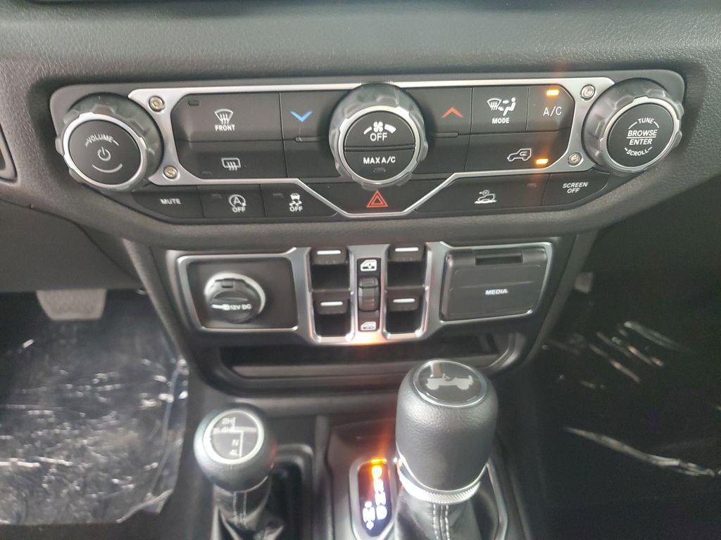new 2025 Jeep Wrangler car, priced at $39,950