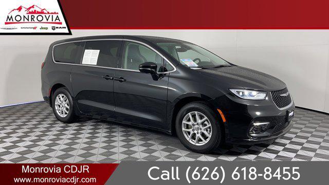 used 2024 Chrysler Pacifica car, priced at $37,500