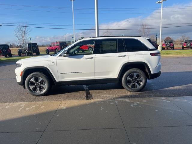 new 2025 Jeep Grand Cherokee 4xe car