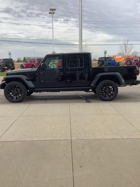 new 2025 Jeep Gladiator car