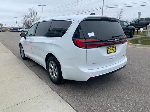 new 2024 Chrysler Pacifica car, priced at $44,419