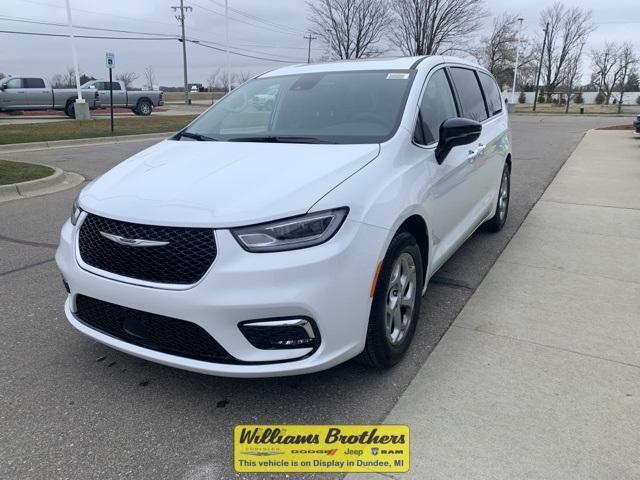 new 2024 Chrysler Pacifica car, priced at $45,919