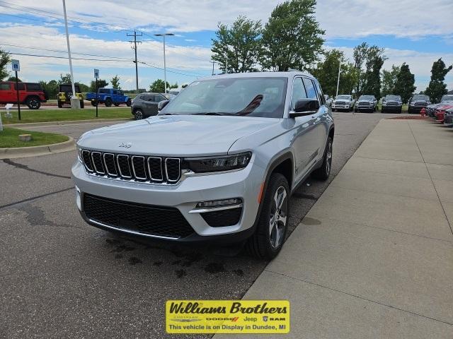 new 2024 Jeep Grand Cherokee car, priced at $46,604