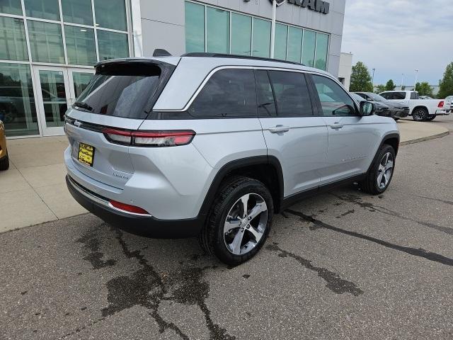 new 2024 Jeep Grand Cherokee car, priced at $46,604