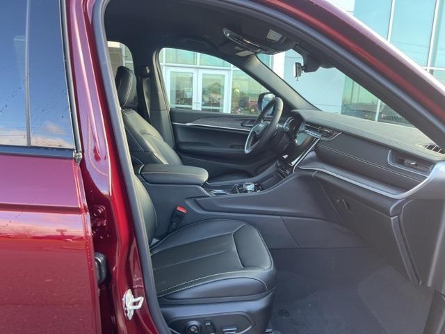 new 2025 Jeep Grand Cherokee car