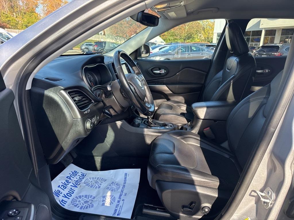 used 2019 Jeep Cherokee car, priced at $15,900