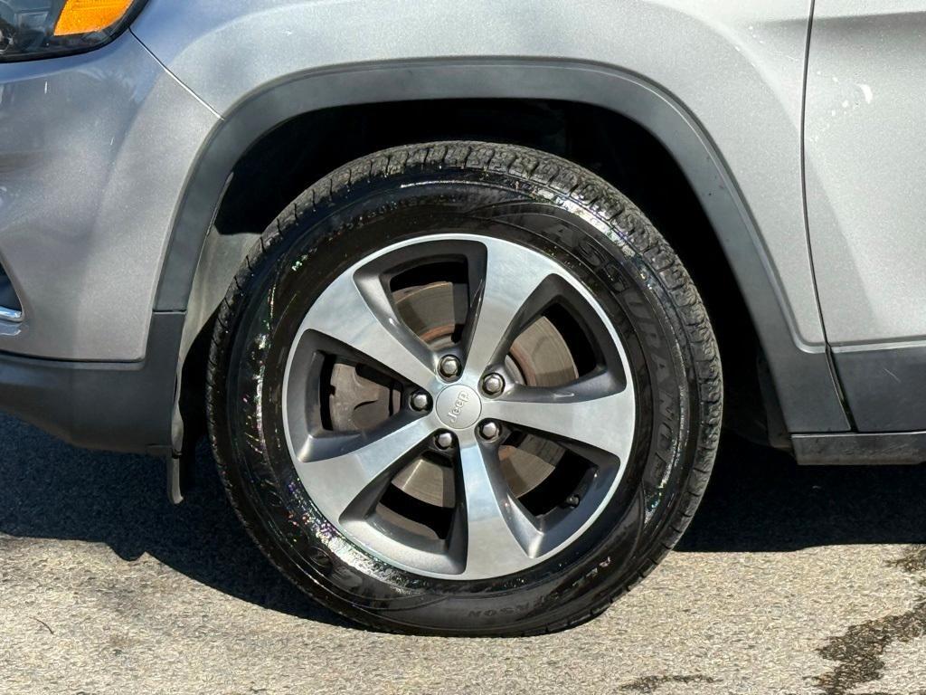 used 2019 Jeep Cherokee car, priced at $15,900