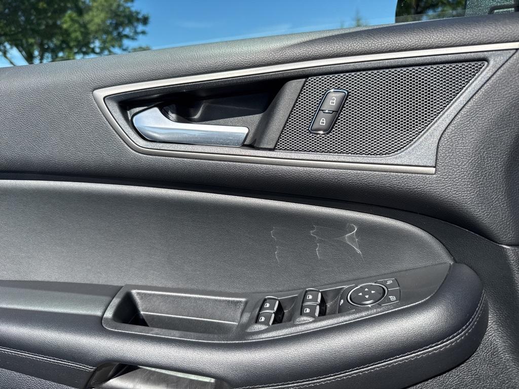 used 2022 Ford Edge car, priced at $27,600