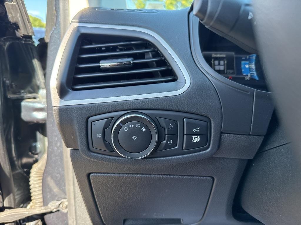 used 2022 Ford Edge car, priced at $27,600