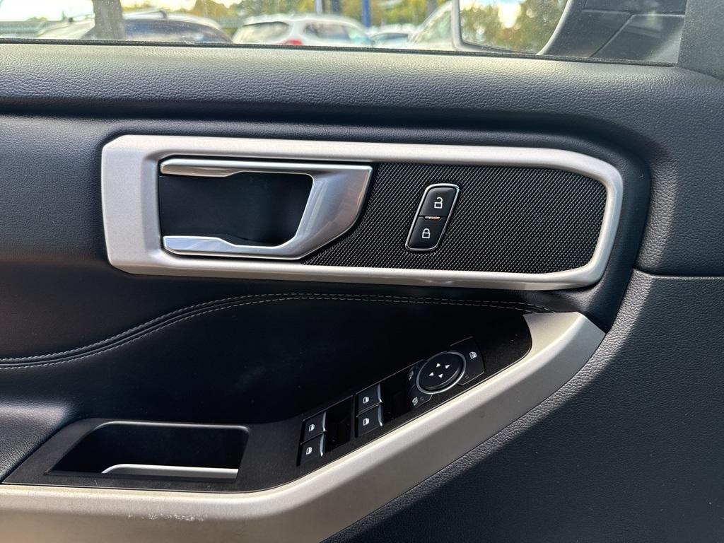 used 2022 Ford Explorer car, priced at $29,900