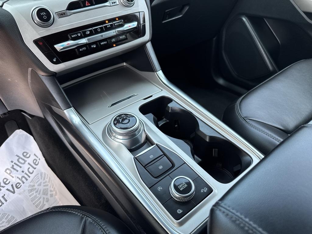 used 2023 Ford Explorer car, priced at $31,900