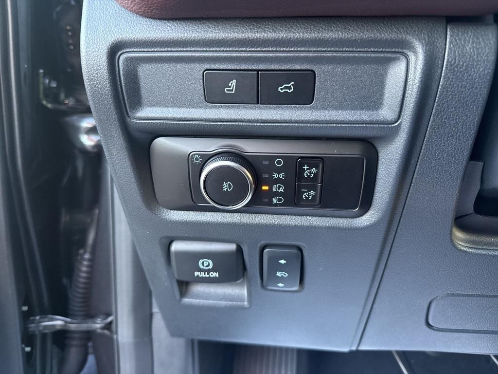 used 2023 Ford Expedition car, priced at $57,000