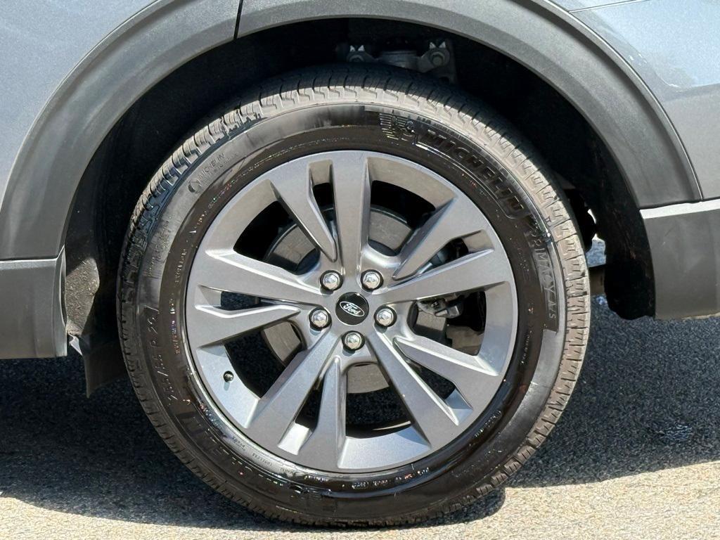 used 2022 Ford Explorer car, priced at $32,000