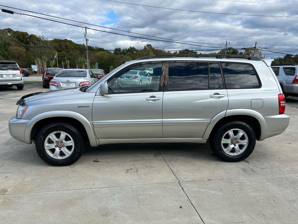 used 2001 Toyota Highlander car, priced at $3,900