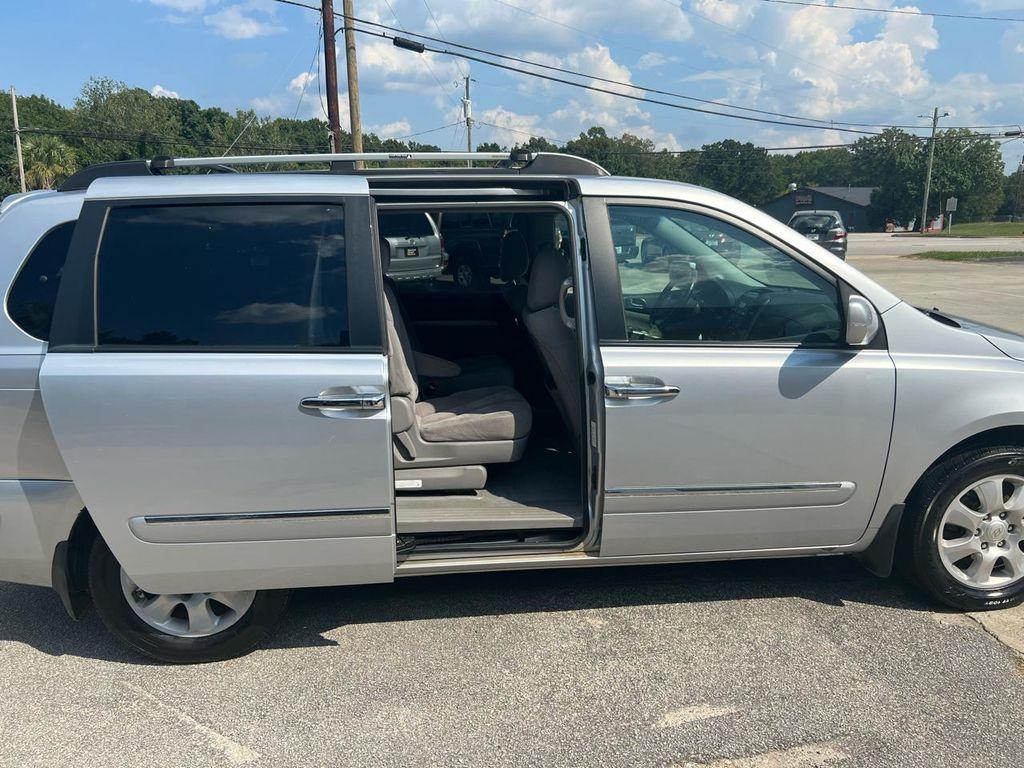 used 2007 Hyundai Entourage car, priced at $2,500