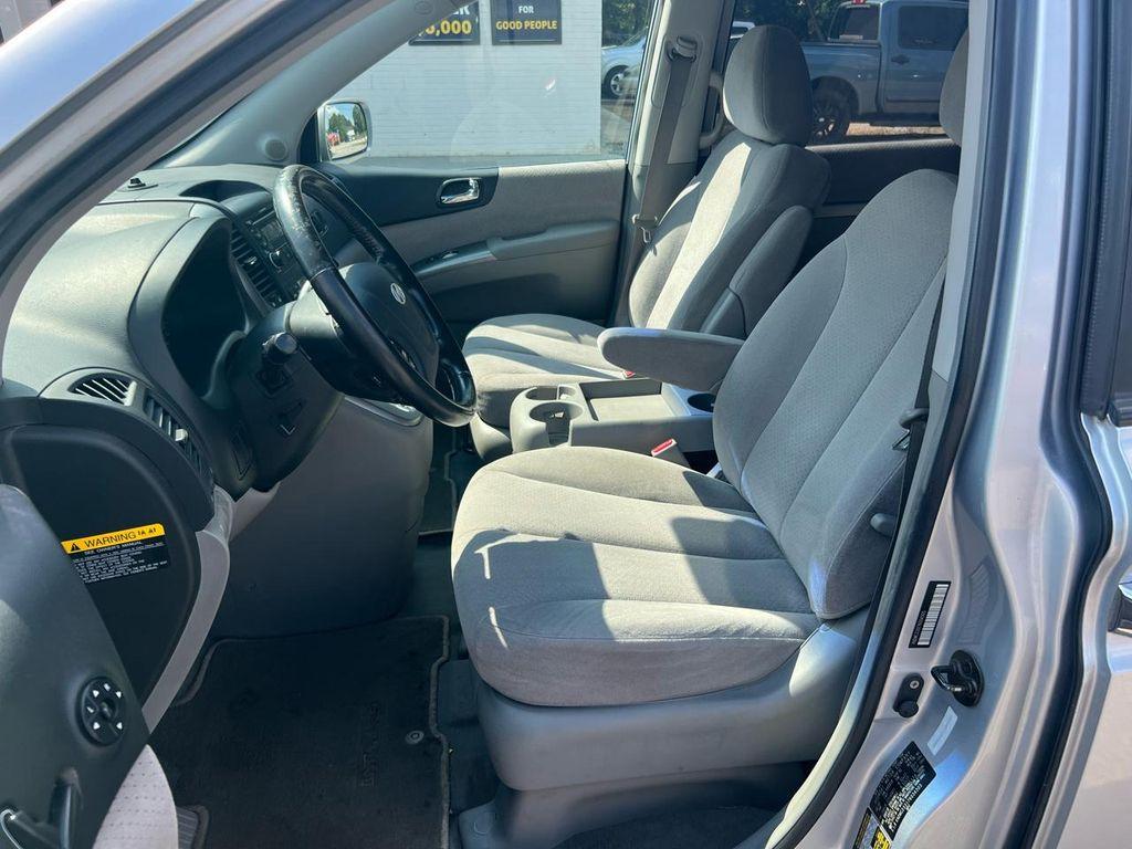 used 2007 Hyundai Entourage car, priced at $2,500