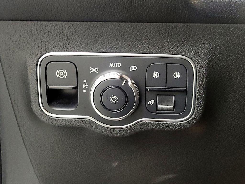 used 2022 Mercedes-Benz GLB 250 car, priced at $25,998