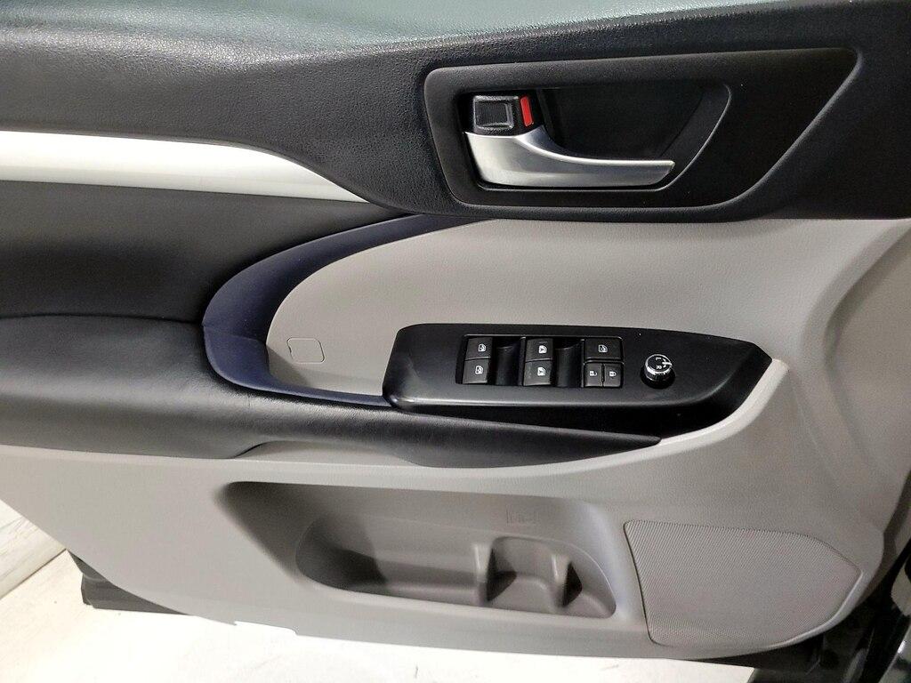 used 2019 Toyota Highlander car, priced at $29,998