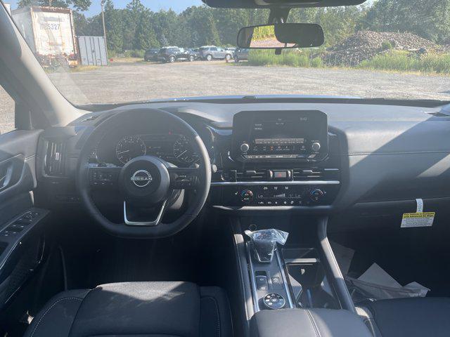 new 2025 Nissan Pathfinder car, priced at $43,775