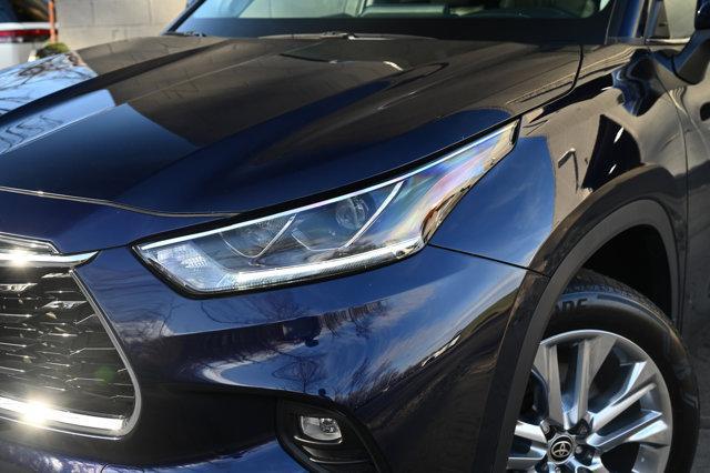 used 2022 Toyota Highlander car, priced at $37,343