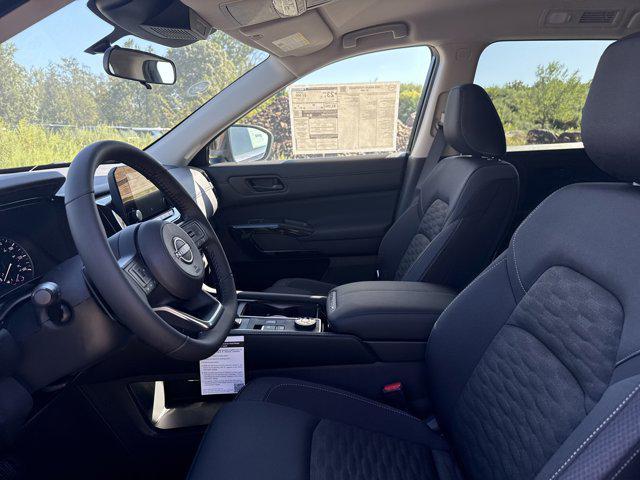 new 2025 Nissan Pathfinder car, priced at $43,775