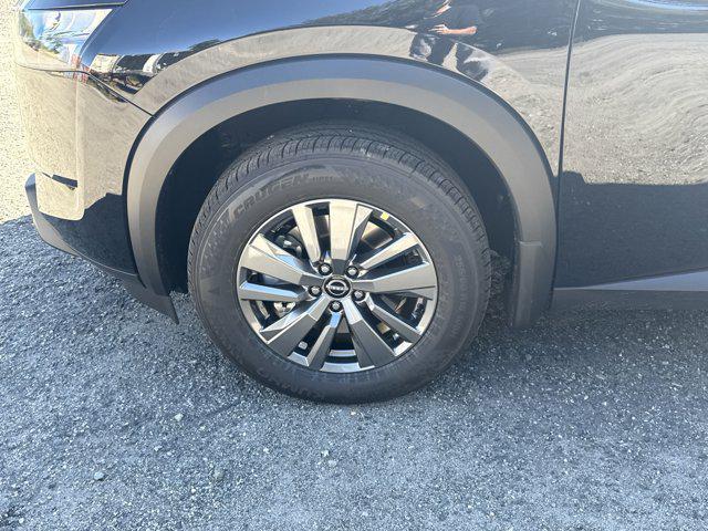new 2025 Nissan Pathfinder car, priced at $43,775