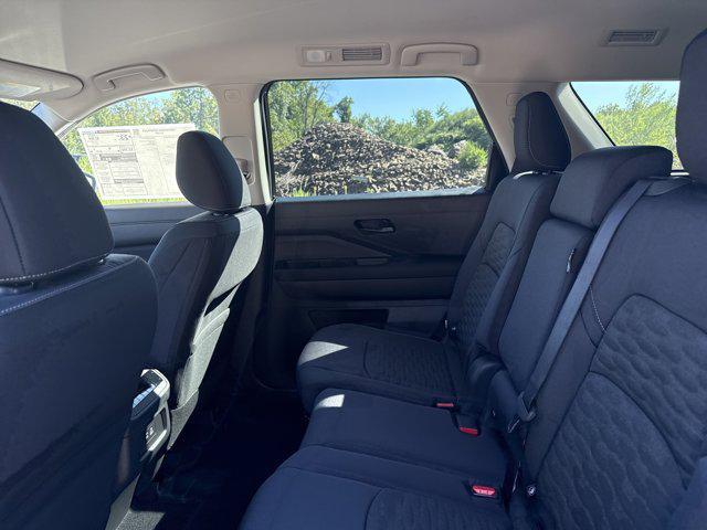 new 2025 Nissan Pathfinder car, priced at $43,775