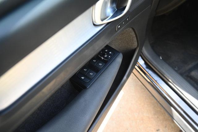 used 2022 Volvo XC40 car, priced at $19,377