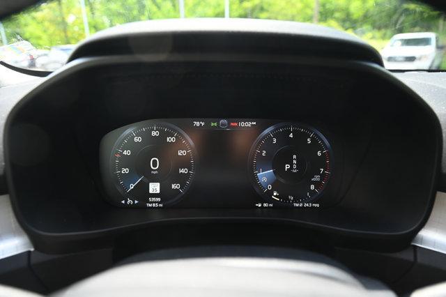 used 2022 Volvo XC40 car, priced at $19,377