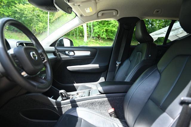used 2022 Volvo XC40 car, priced at $19,377