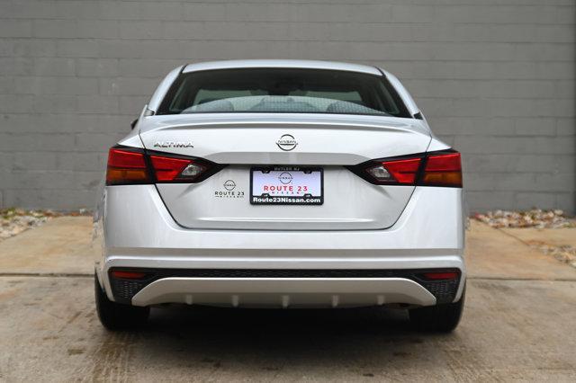 used 2022 Nissan Altima car, priced at $15,300