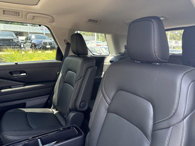 new 2025 Nissan Pathfinder car, priced at $46,919