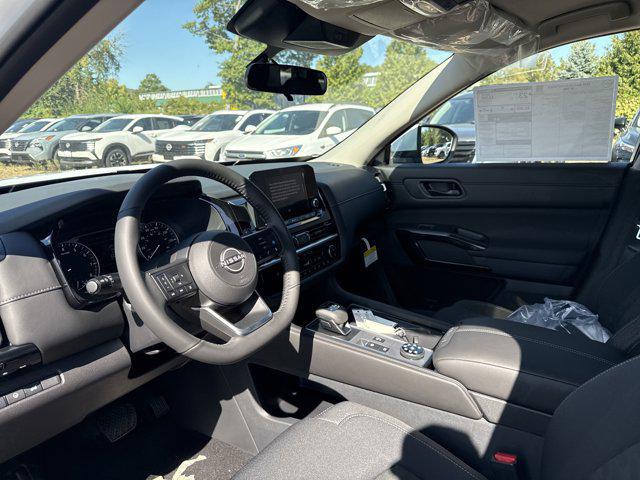 new 2025 Nissan Pathfinder car, priced at $44,825