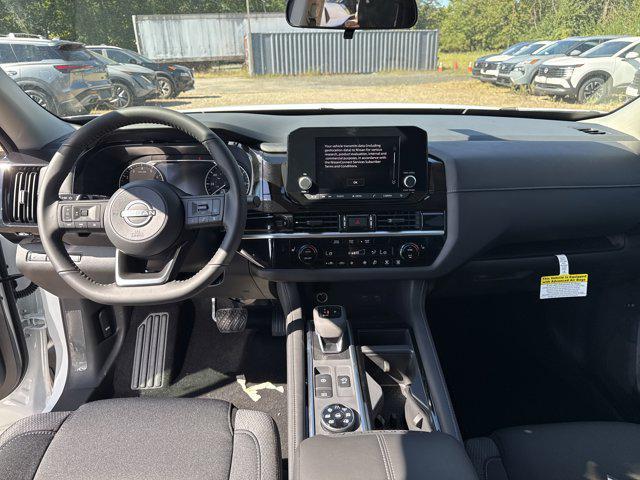 new 2025 Nissan Pathfinder car, priced at $44,825