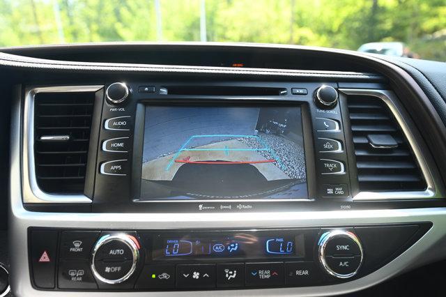 used 2019 Toyota Highlander car, priced at $23,900