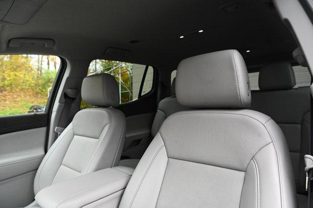 used 2023 GMC Acadia car, priced at $22,077