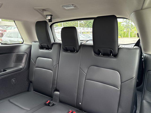 new 2025 Nissan Pathfinder car, priced at $46,474