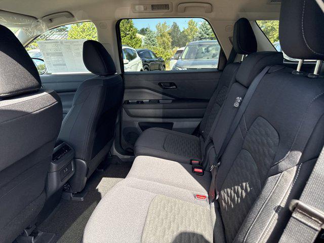 new 2025 Nissan Pathfinder car, priced at $41,189