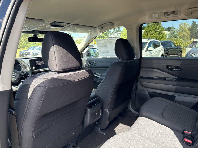 new 2025 Nissan Pathfinder car, priced at $41,189