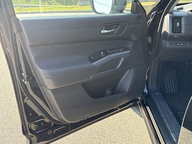 new 2025 Nissan Pathfinder car, priced at $44,100